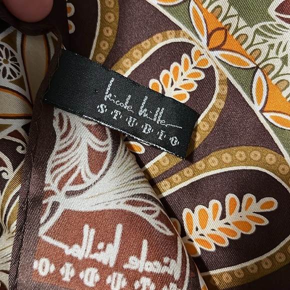 Nicole Miller Fall Floral and Leaf Pattern Silk Scarf - Picture 7 of 7